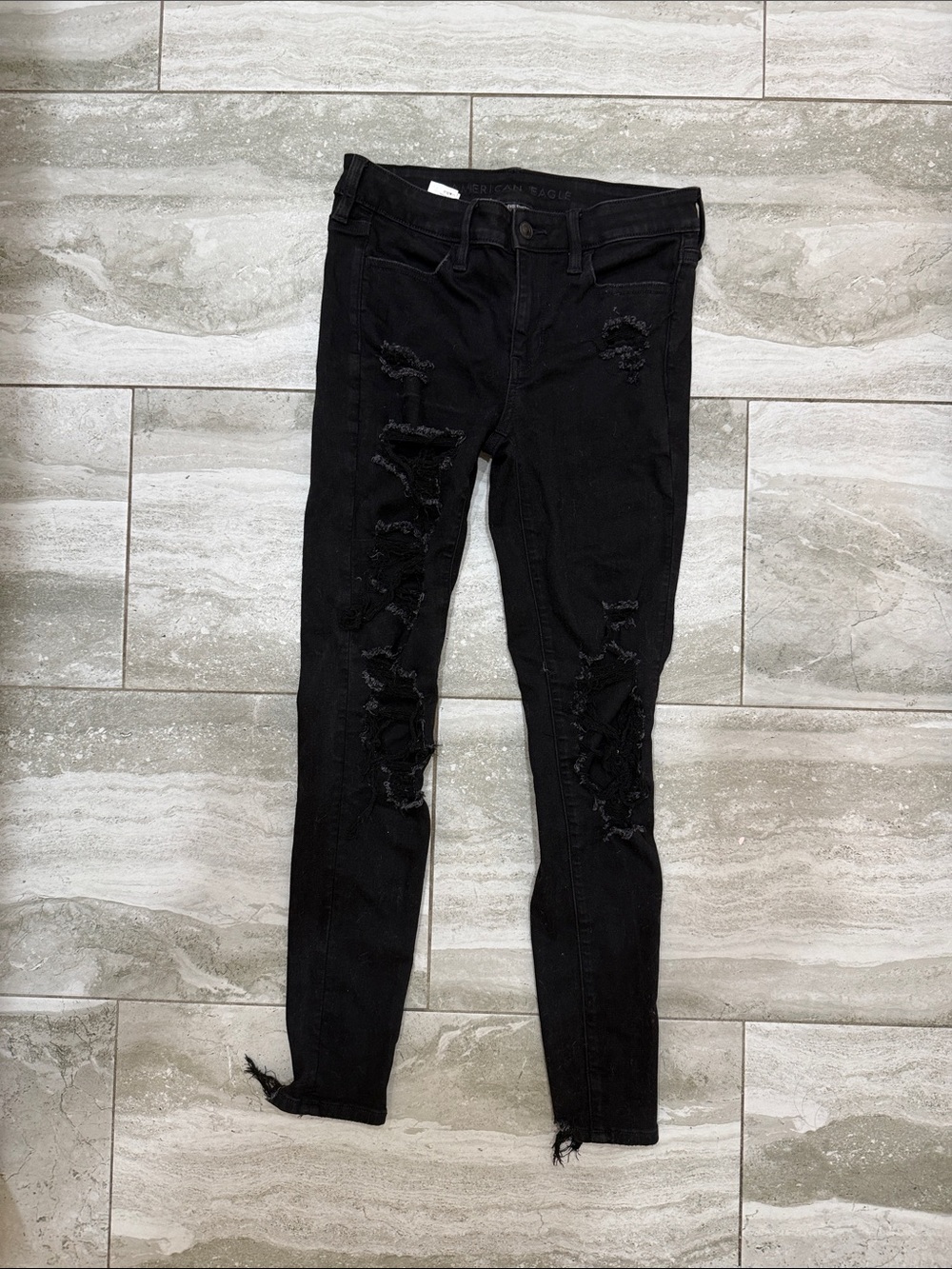 American Eagle Outfitters Black Distressed Skinny Jeans